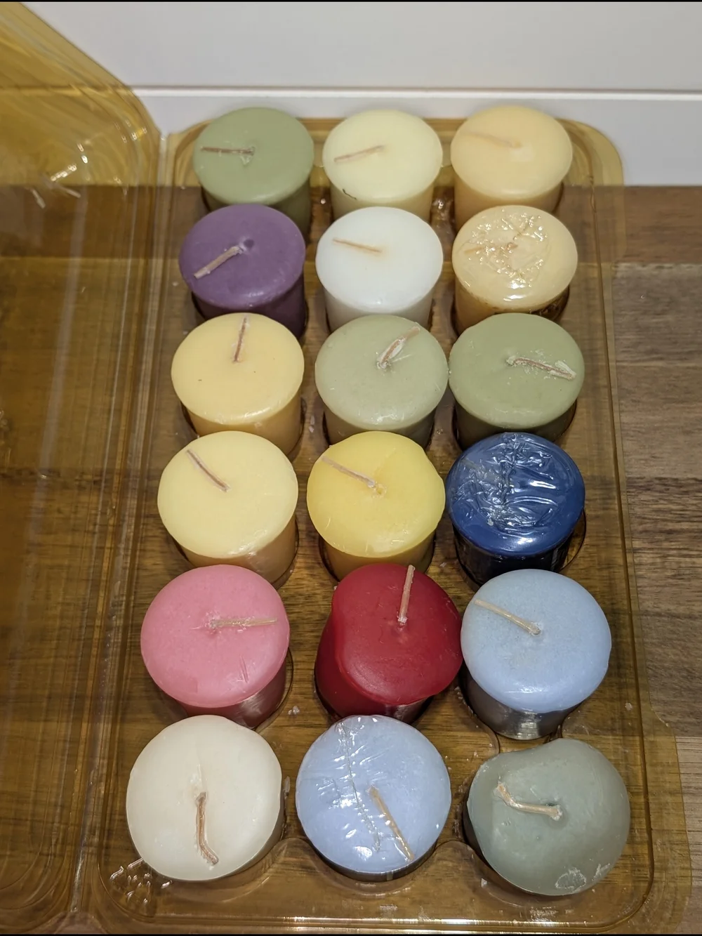 Yankee Candle RETIRED FRAGRANCES Votive Samplers Assorted Set 18 Unburned 1.75oz